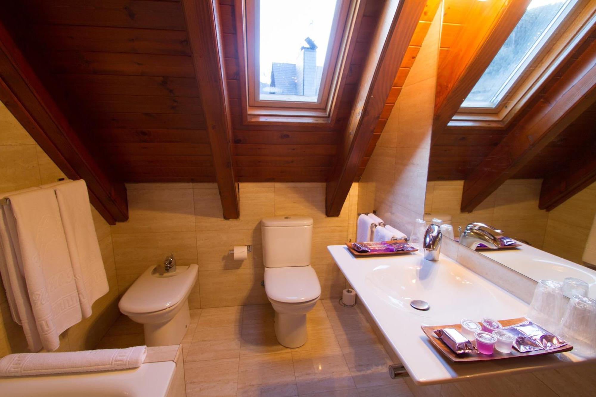 Gran Chalet Hotel & Petit Spa Vielha Exterior photo